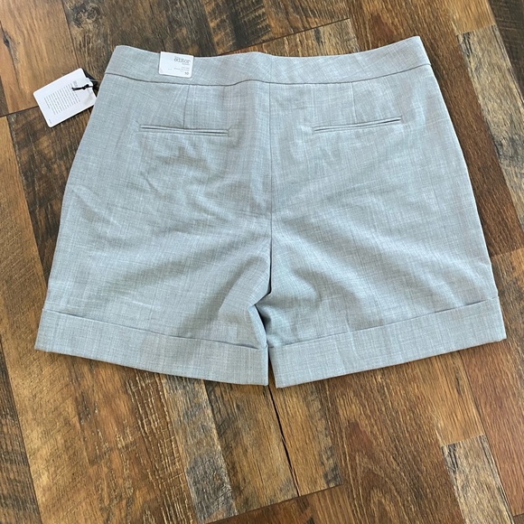 Gray Pleated Cuffed Shorts by Express size 10 - Picture 6 of 11